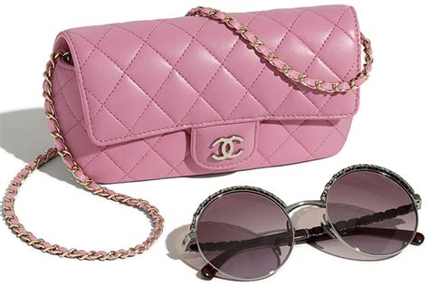 chanel classic chain glasses case bag